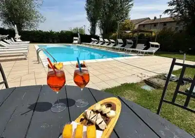 aperitivo-in-piscina-a-salsomaggiore-terme
